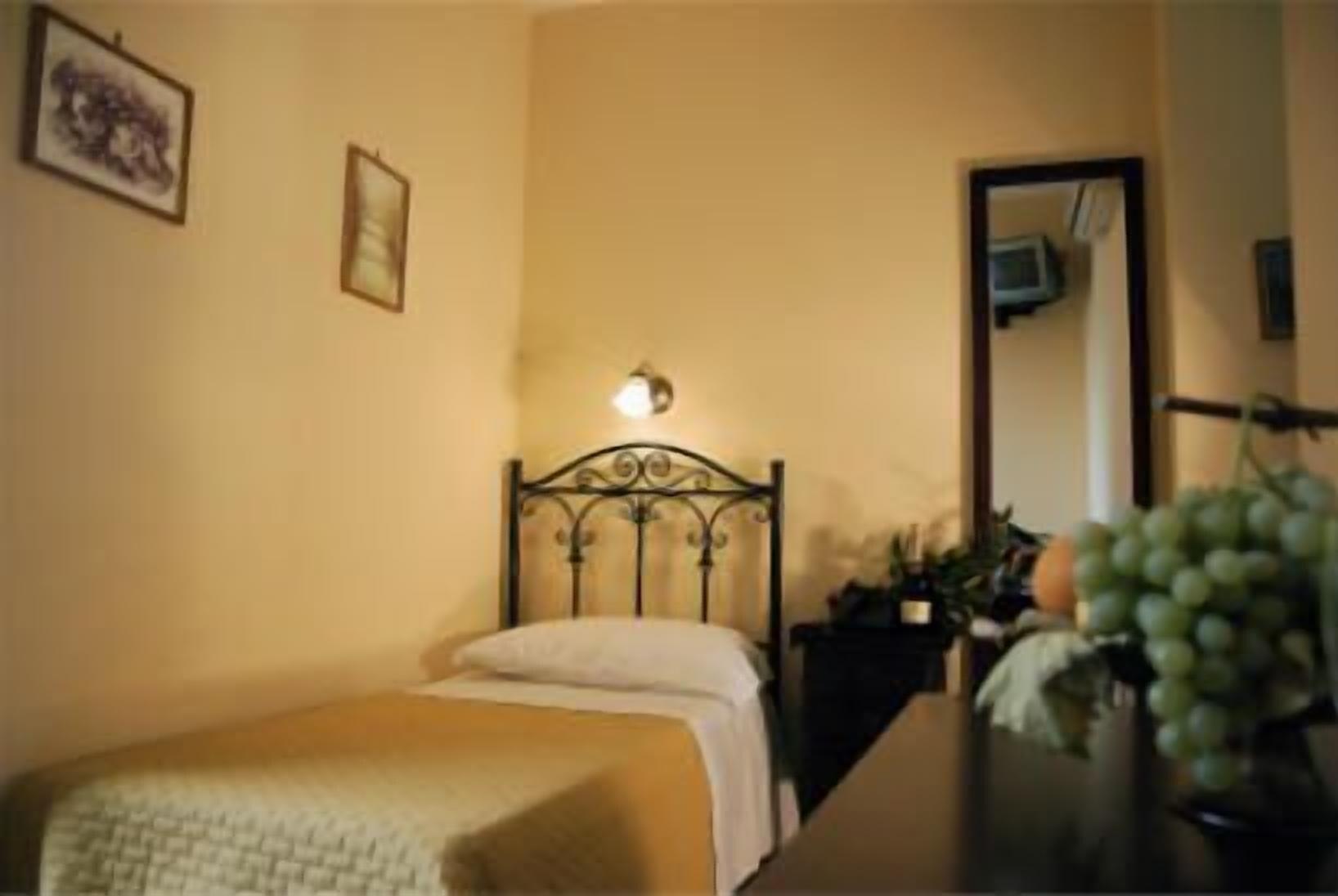 Hotel Columbia Палермо Екстер'єр фото