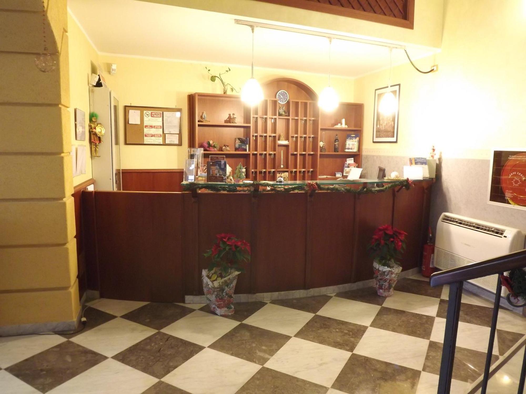Hotel Columbia Палермо Екстер'єр фото