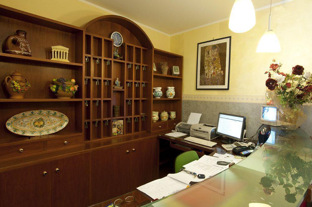 Hotel Columbia Палермо Екстер'єр фото
